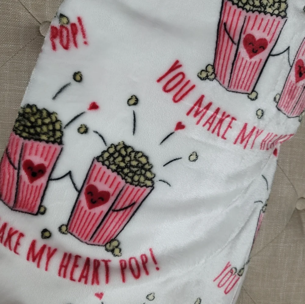 Oversized Plush Throw Blanket 60x70 Valentines Popcorn Movie Night Love Struck